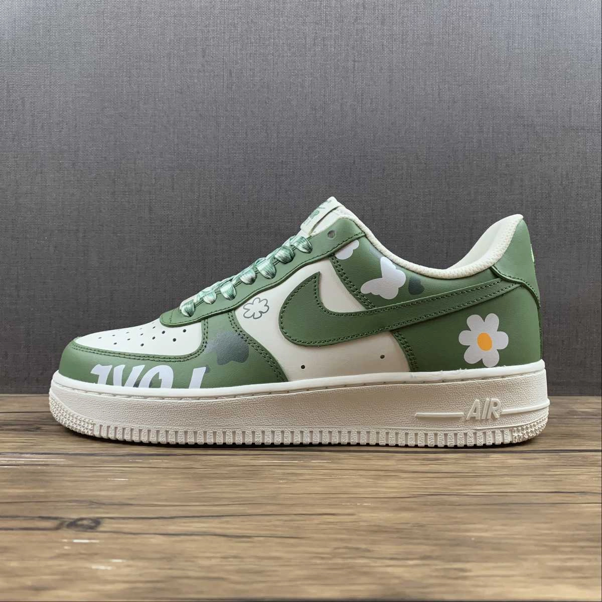 Shock   Absorbing ComfortPadding Air Force 1 07 Low Olive Green White Yellow CW2288-662
