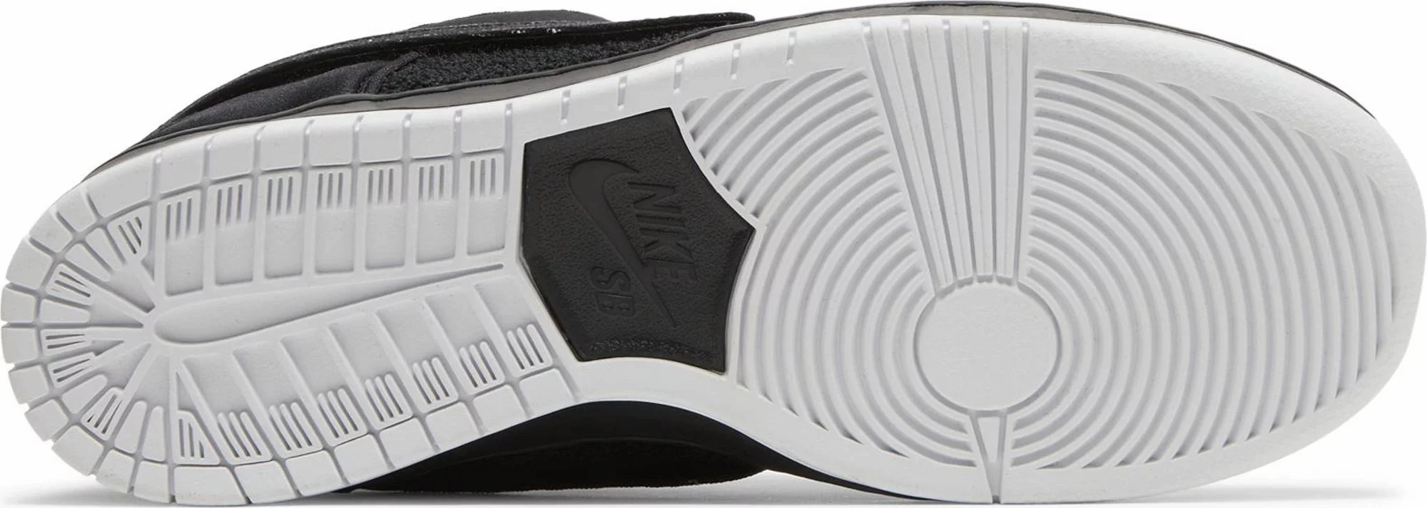 Smooth Bold Grip Nike Dunk Low SB Gnarhunter