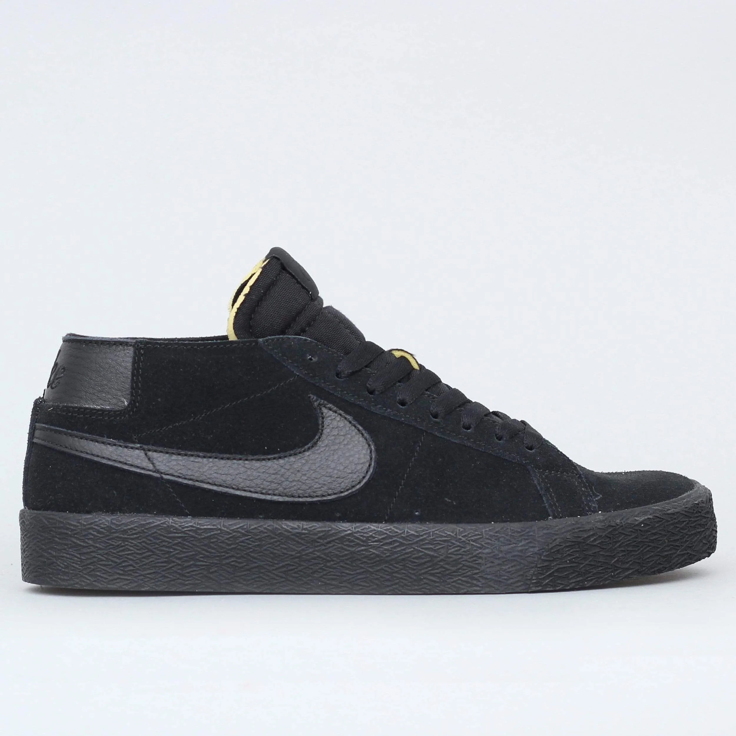 Nike SB Blazer Chukka Shoes Black / Black