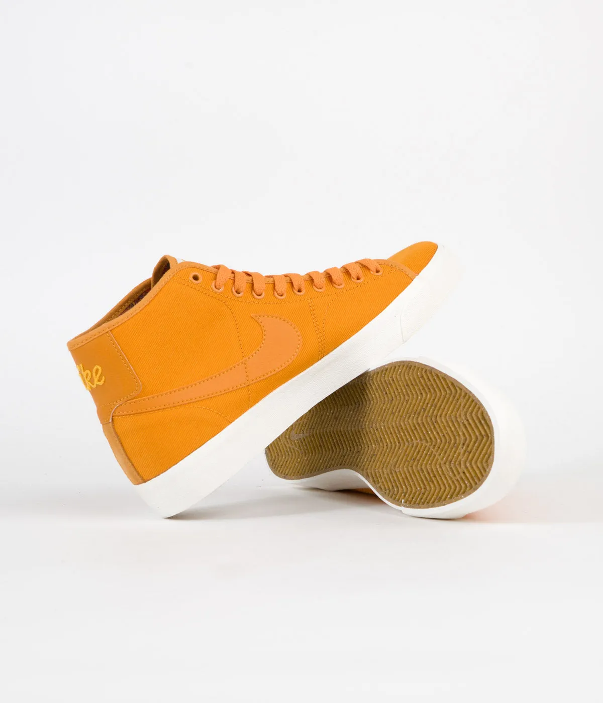 Nike SB Blazer Court Mid Premium Shoes - Light Curry / Light Curry - Light Curry - Sail