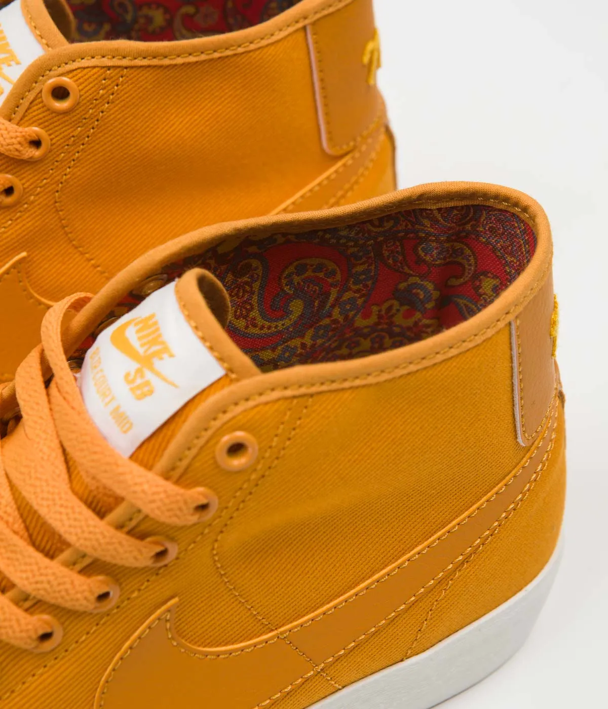 Nike SB Blazer Court Mid Premium Shoes - Light Curry / Light Curry - Light Curry - Sail