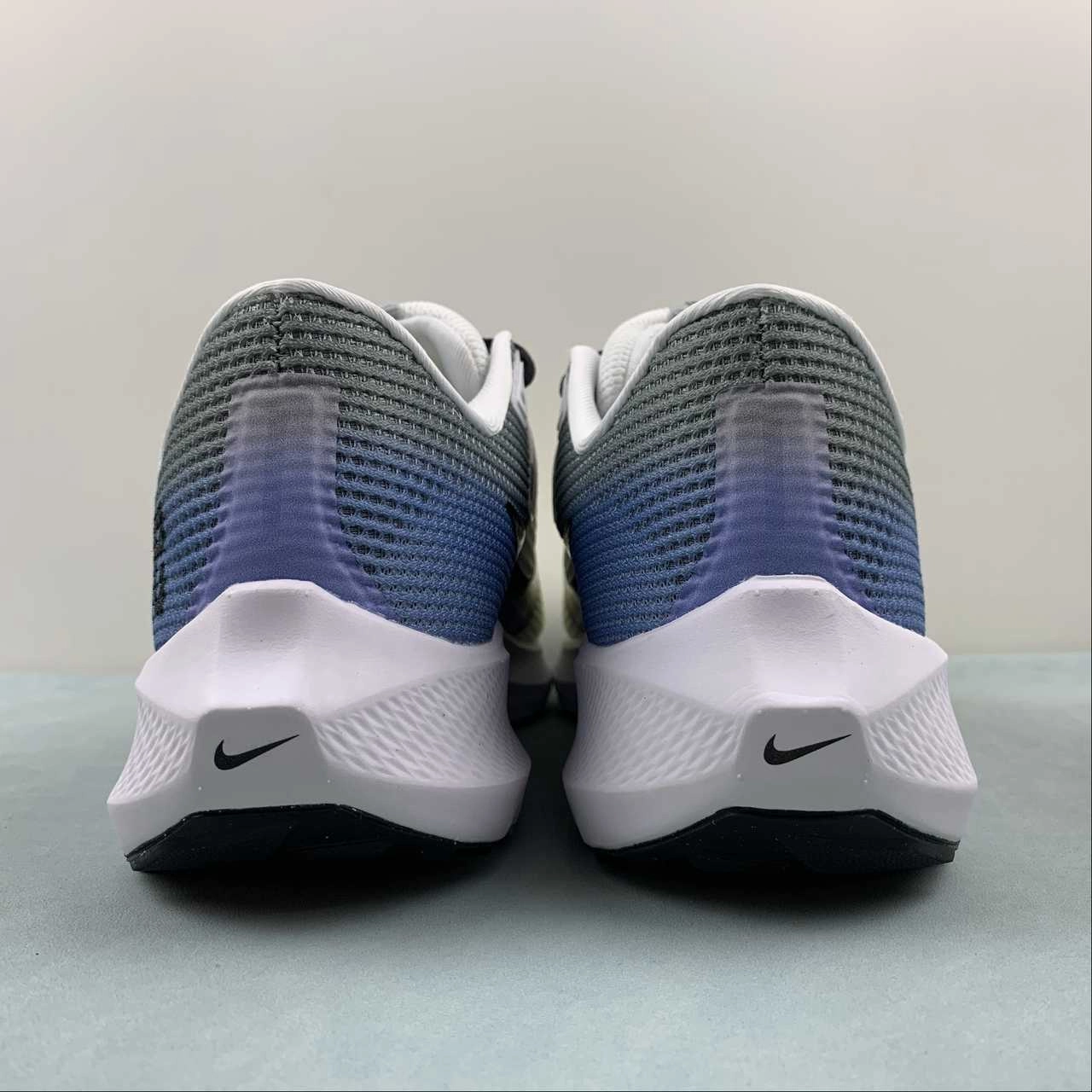 Air Zoom Pegasus 40 Cream Navy Wave DV3853-102 Sole Tech Heel Padding