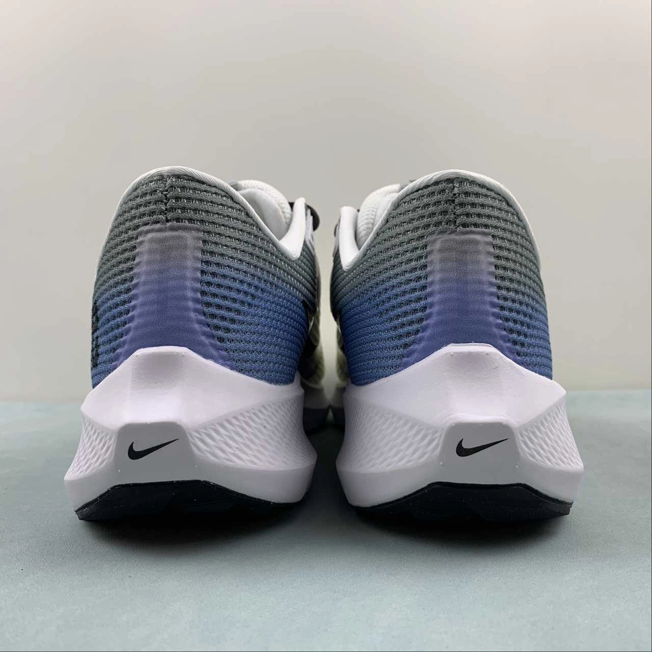 Adaptable Soft Sole Air Zoom Pegasus 40 Cream Navy Wave DV3853-102