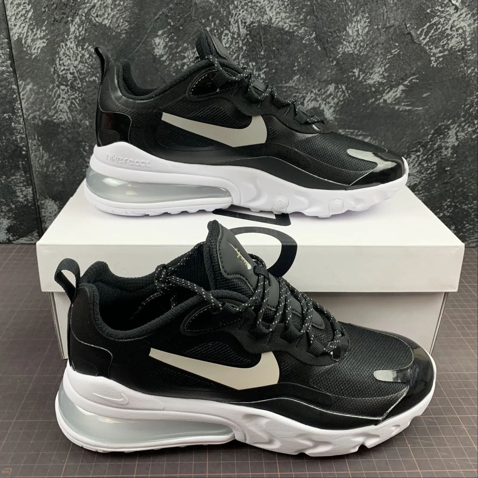 Comfortable Sockliner odor - resistant treatment shoes Air Max 270 React Black Metallic Silver CT3426-001