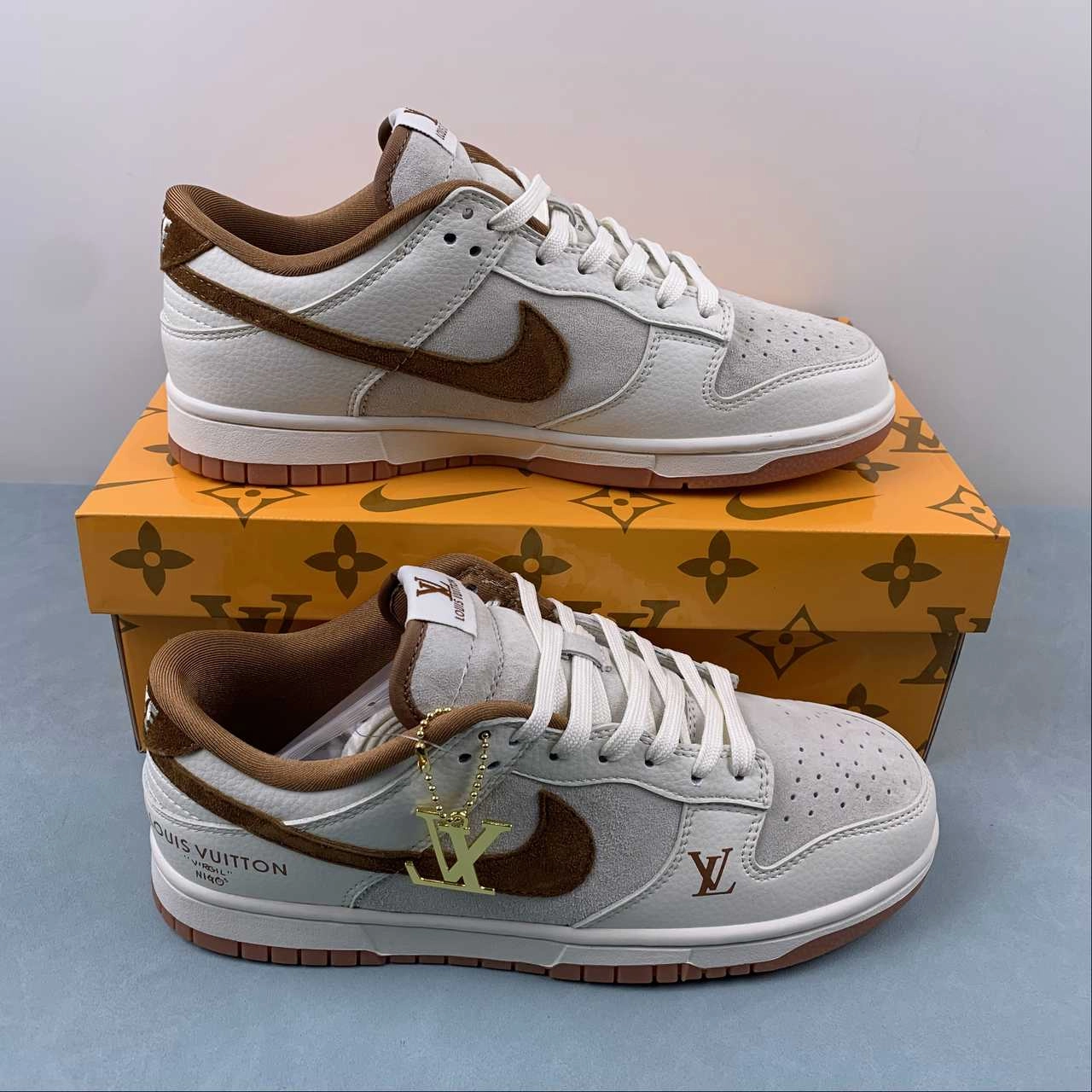 SB Dunk Low LV Chocolate White Suede FC1688-133 Core Fit Pronation control