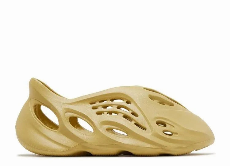 Lace   Up Comfortable Foot Yeezy Foam RNNR Sulfur