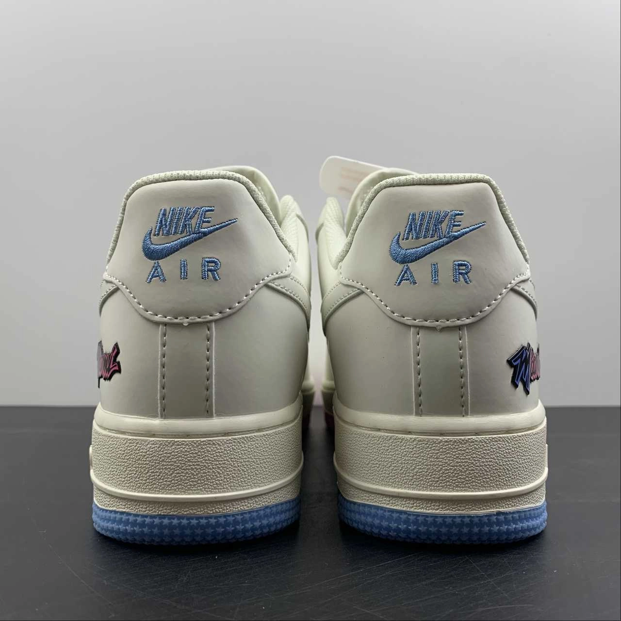 Air Force 1 07 SU19 Miami White Blue-Red Mobile Steps