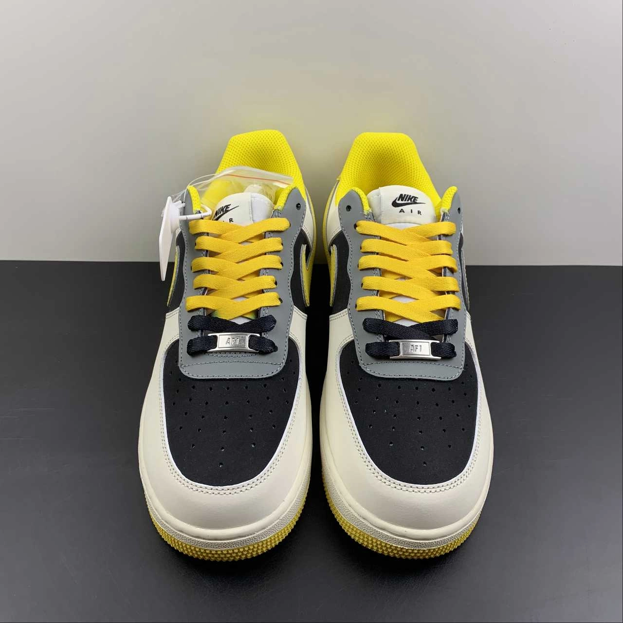 Air Force 1 Low Yellow White Black AF1234-004 Open Feel Kick Step