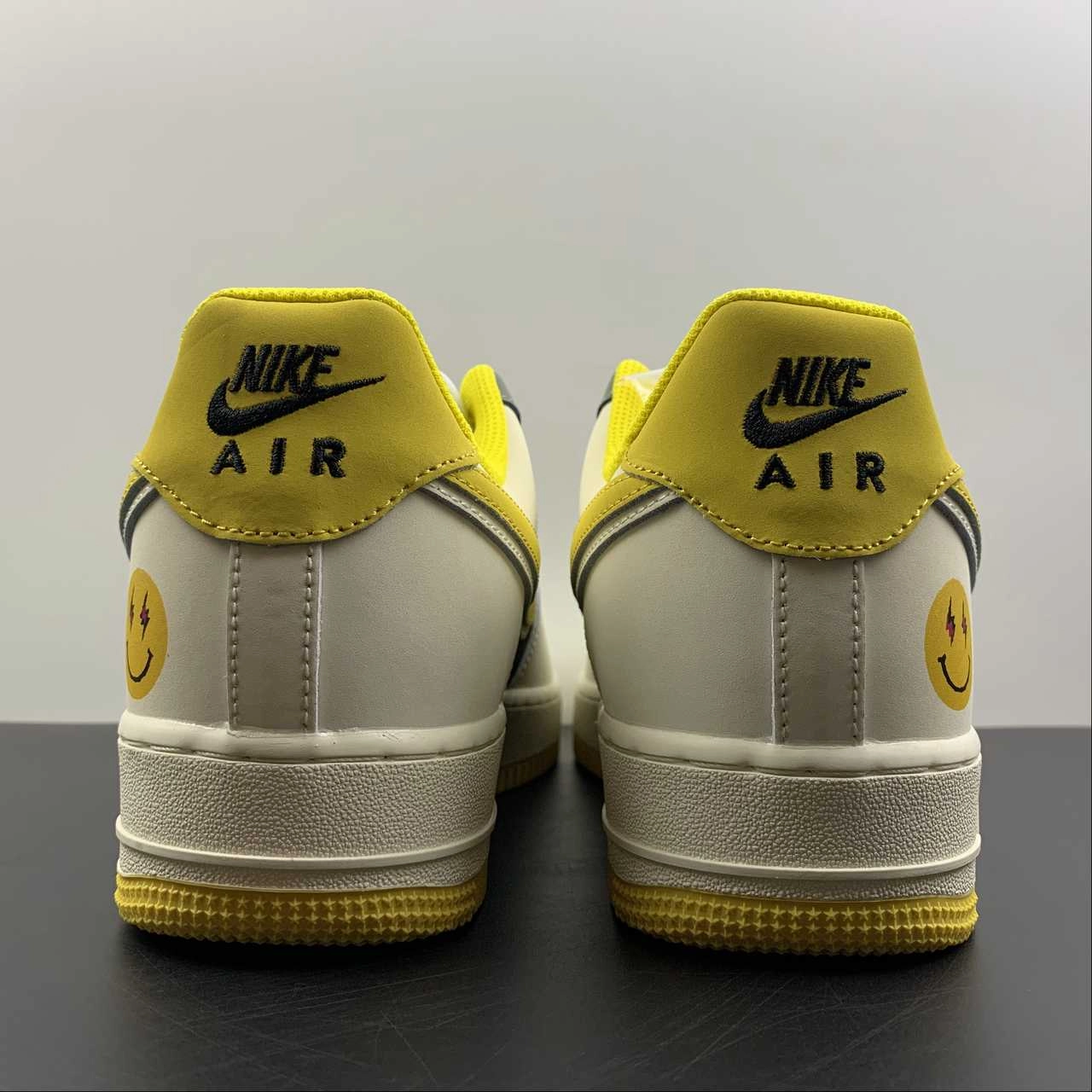 Air Force 1 Low Yellow White Black AF1234-004 Kick Step