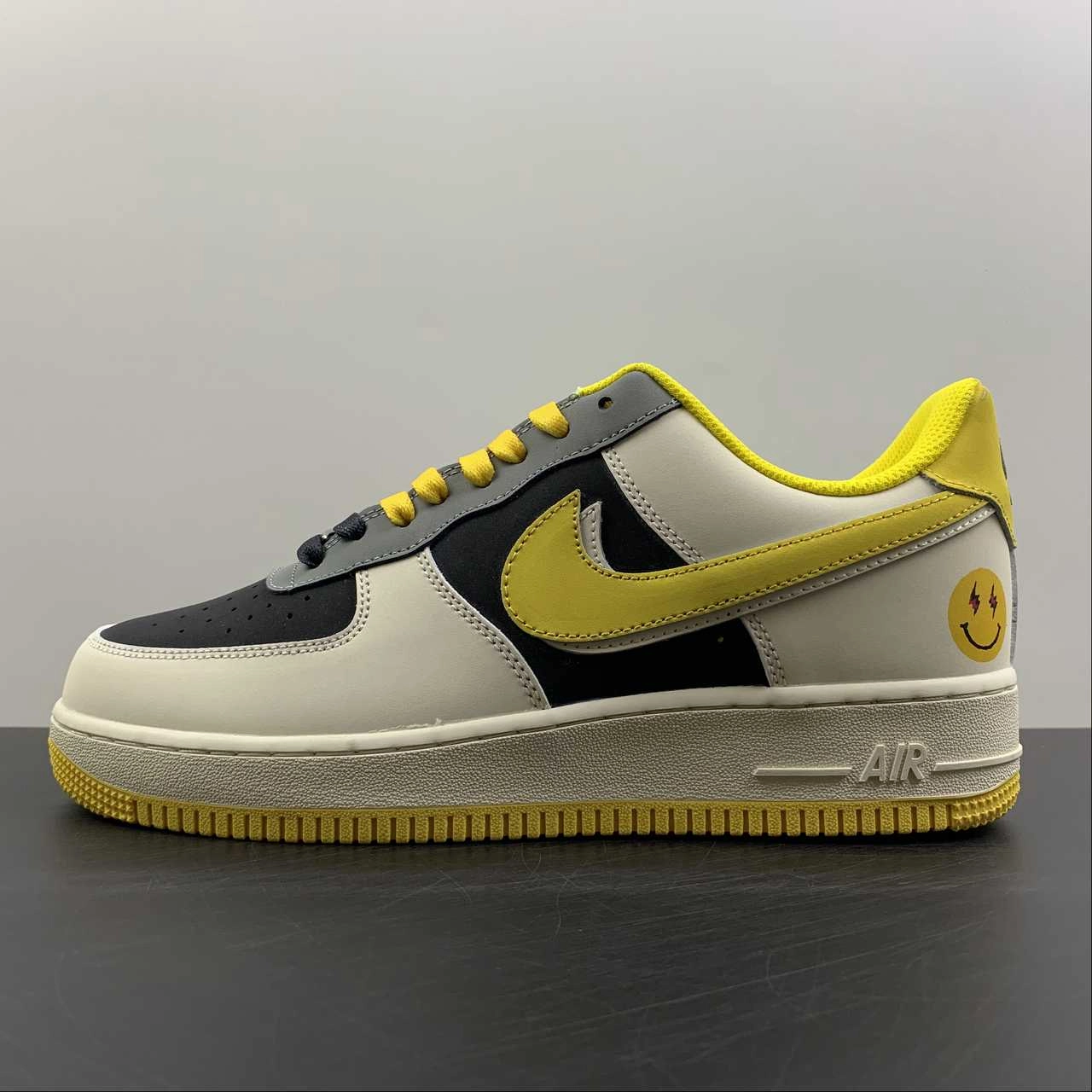 Transit Wear Celebrate Walk Air Force 1 Low Yellow White Black AF1234-004