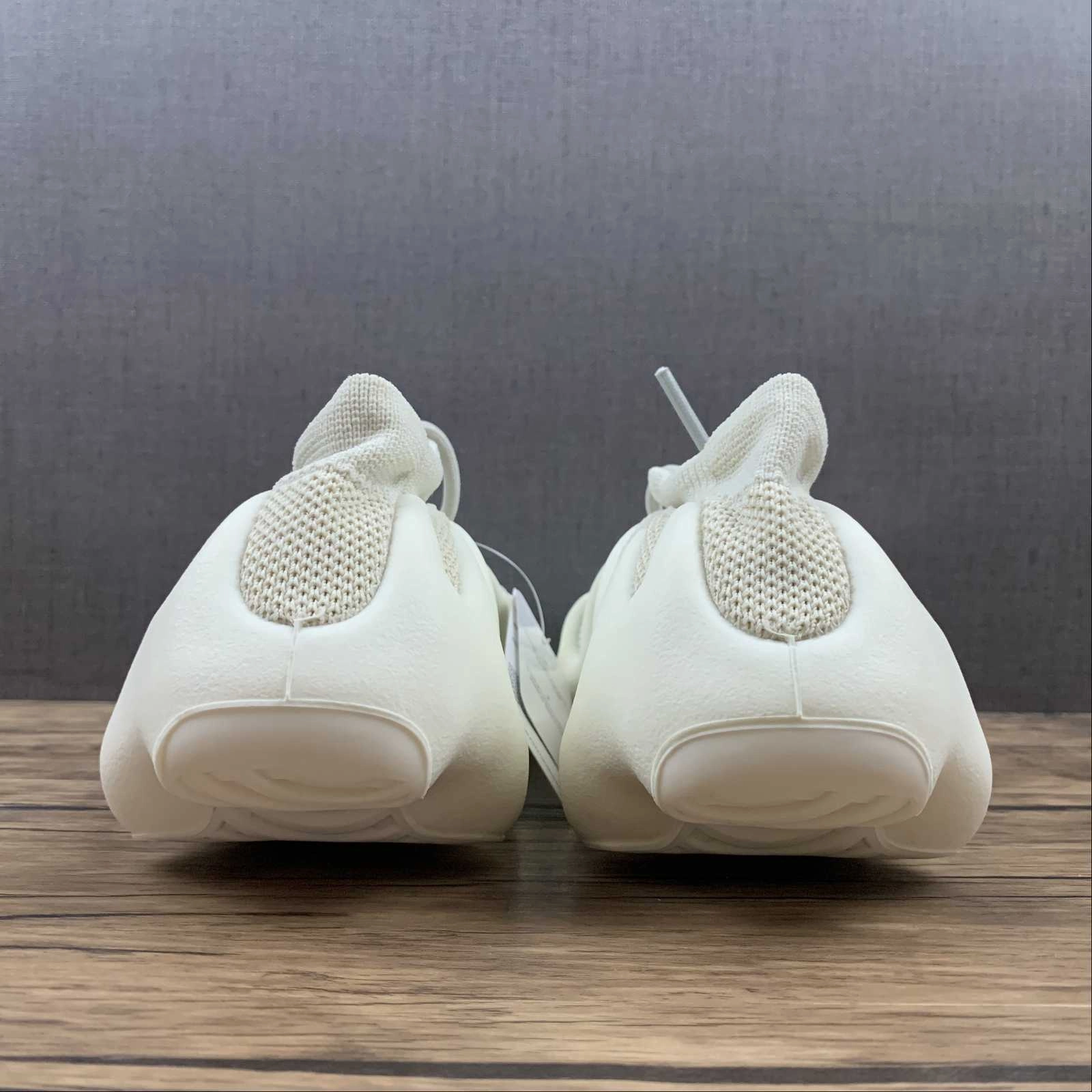 runners' shoes Adidas Yeezy 450 Cloud White H68038