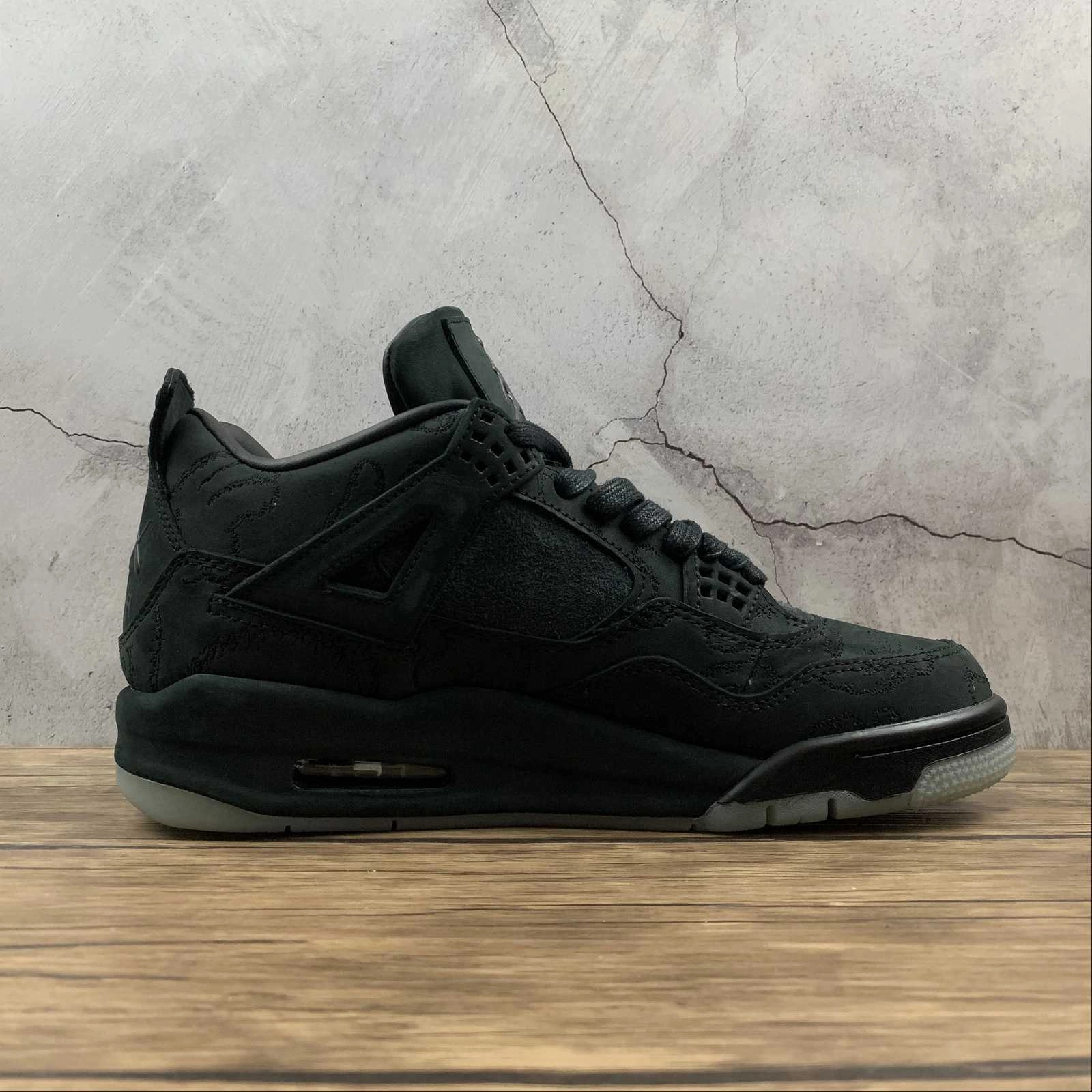 Cushioned lining Long distance Kaws x Air Jordan 4 Retro Black 930155-001