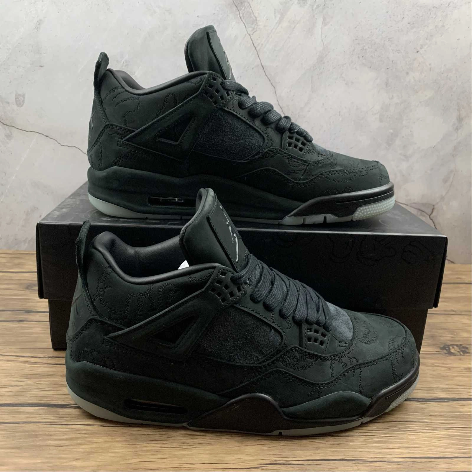 Max Agility Lightweight Construction Kaws x Air Jordan 4 Retro Black 930155-001