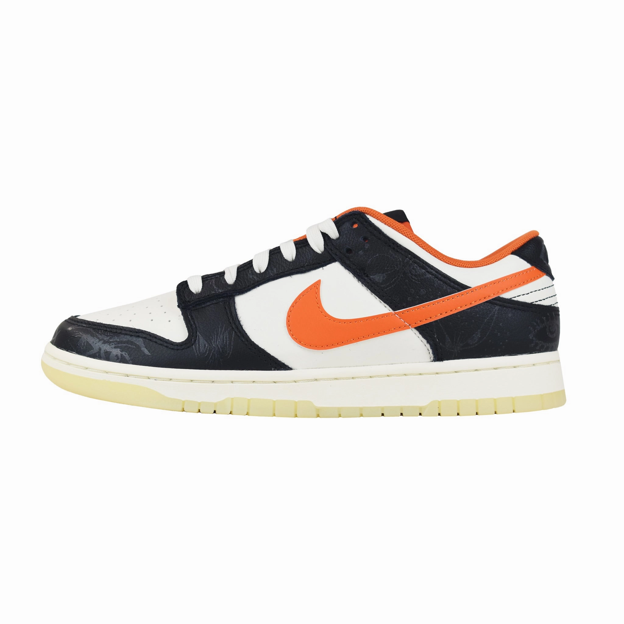 Nike Dunk Low PRM - Halloween 2021 Textured Grip Pattern
