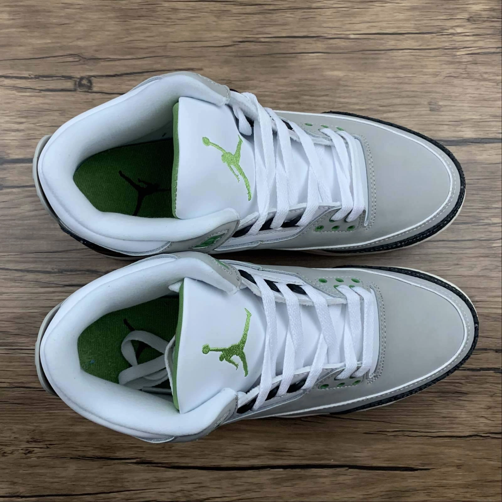 Minimal Vibe Canvas Material Air Jordan 3 Retro Lt Smoke Grey Chlorophyll 136064-006