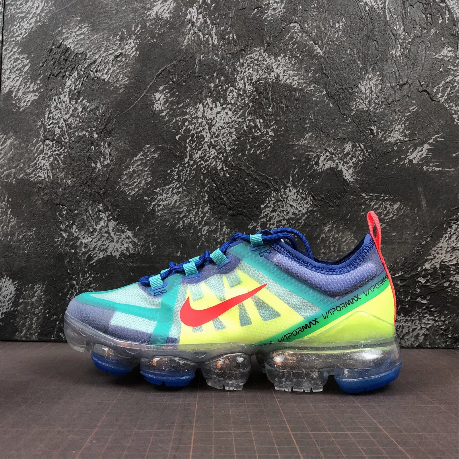 Air VaporMax 2019 Blue Volt Red AR6631-402 Gel Infused Cushioning High Traction Grip