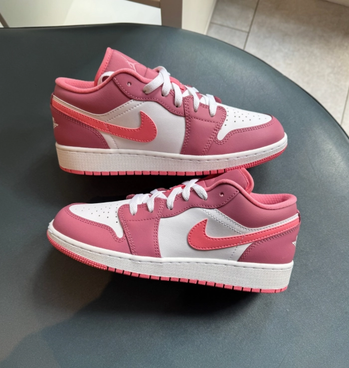 Stay Flexible Elastic Nike Air Jordan 1 Low Desert Berry (GS)