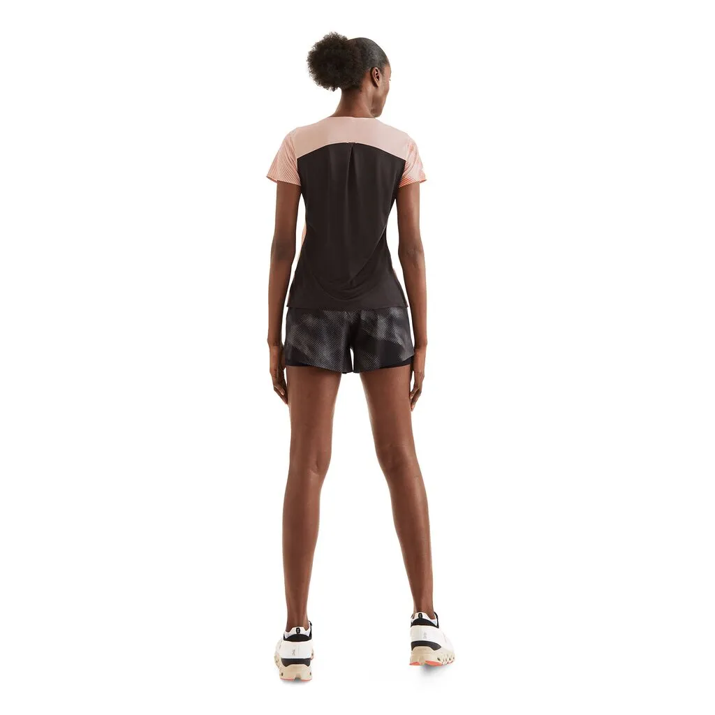 On Women's Performance-T Lumos Woodrose / Black