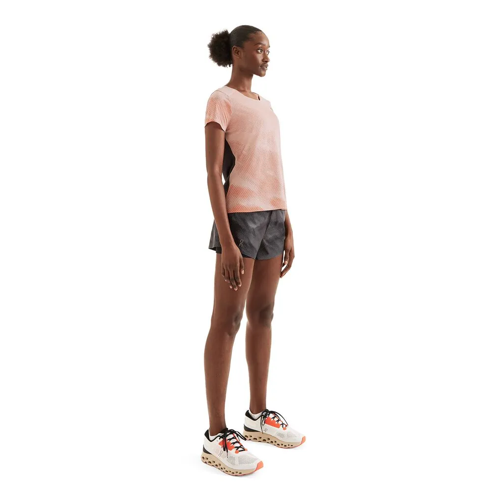 On Women's Performance-T Lumos Woodrose / Black