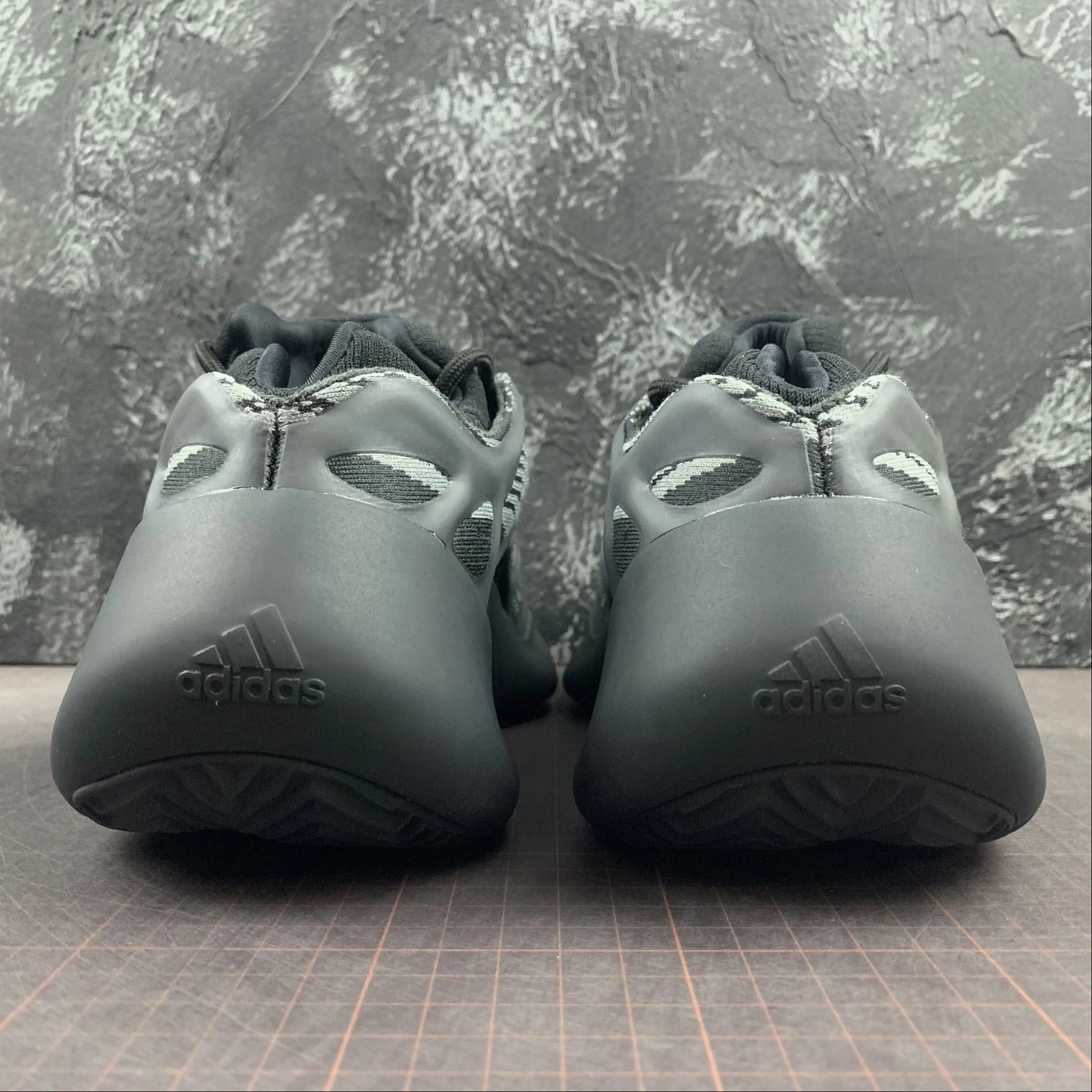 daily run shoes Adidas Yeezy Boost 700 V3 Alvah H67799