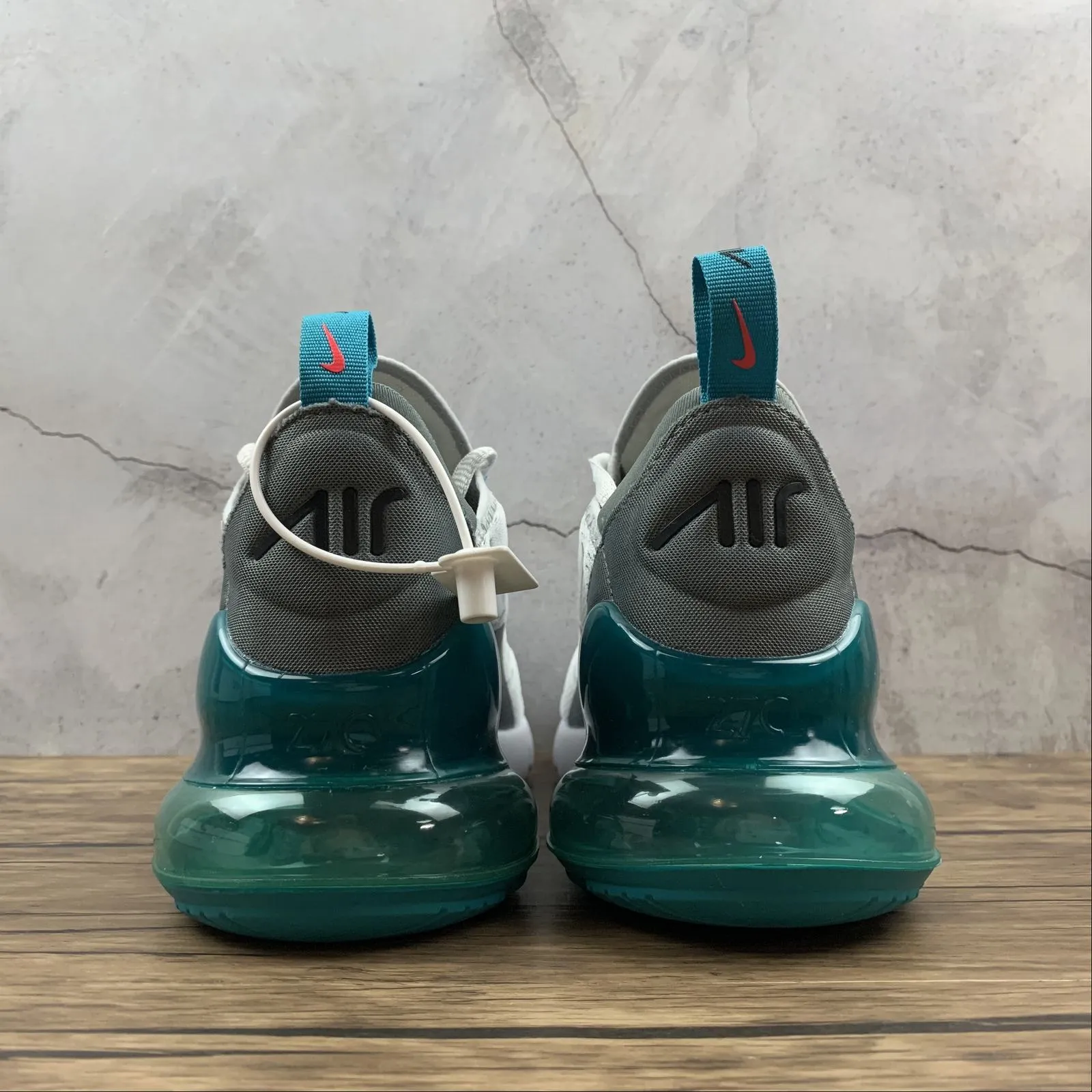 forefoot - support shoes running in an intersection area shoes Air Max 270 White Lake Blue AH8050-021