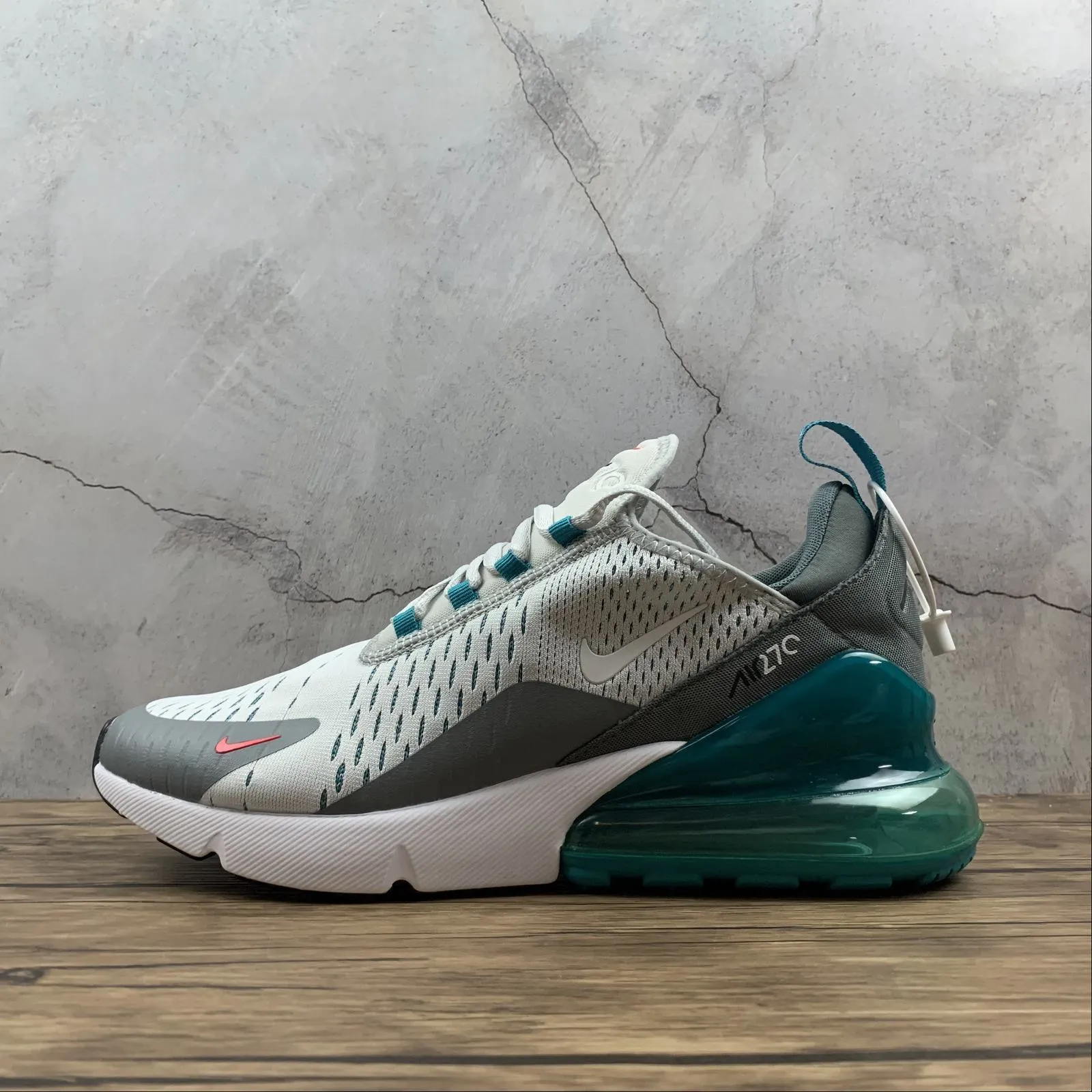 Sturdy Construction Air Max 270 White Lake Blue AH8050-021