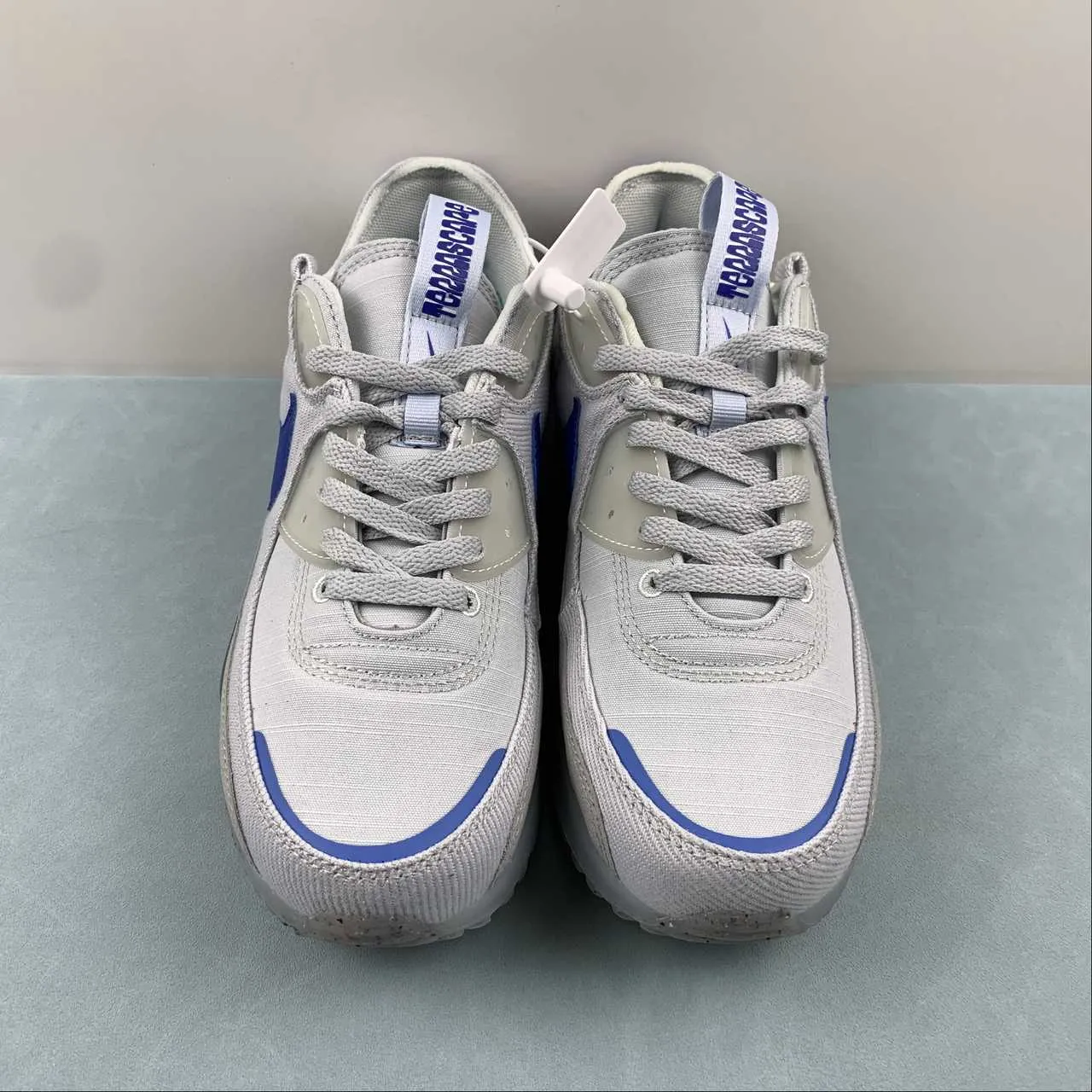 running in indoor arenas shoes Air Max 90 Terrascape Pure Platinum Hyper Royal White DV7413-002