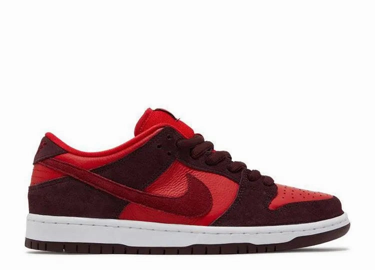 Barefoot feel High   Top Style Nike SB Dunk Low Cherry