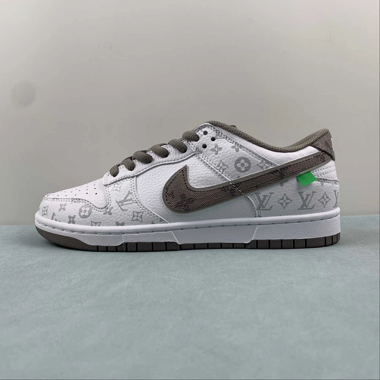 Neutral Footbed understated look SB Dunk Low LV Coffee White LV0526-595