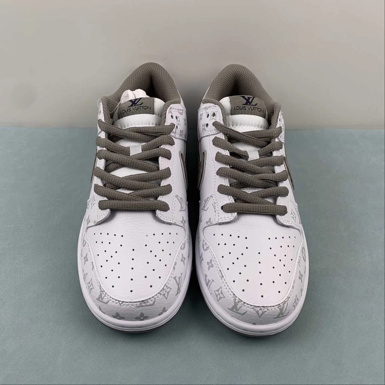 SB Dunk Low LV Coffee White LV0526-595 Reinforced Eyelet Durability Compression Molded Outsole