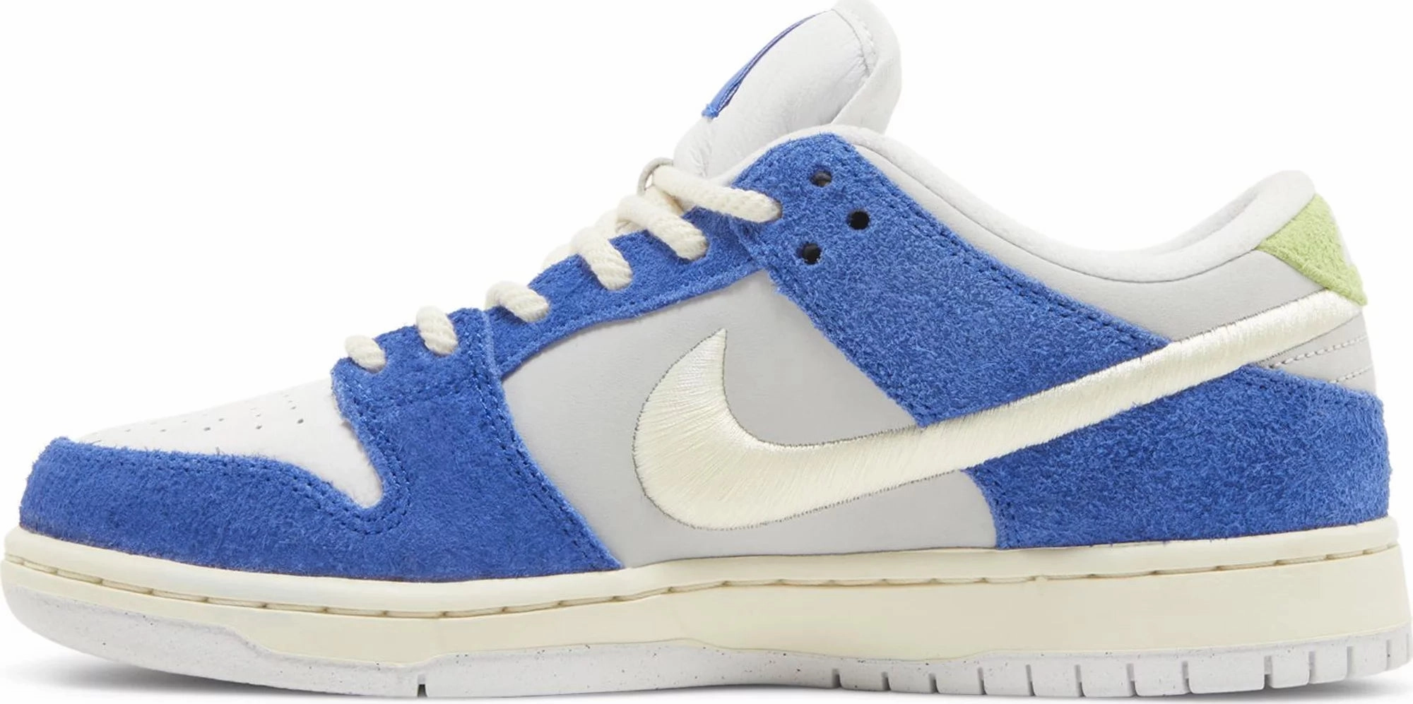 Nike Dunk Low SB Fly Streetwear Gardenia Style Motion