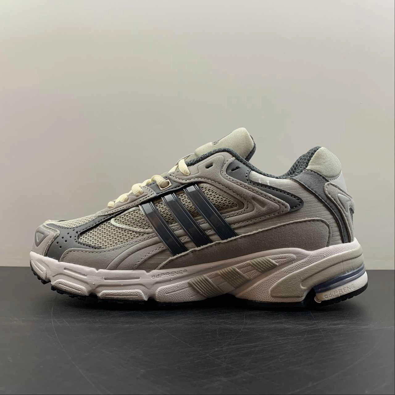 foot - fatigue - reduction Adidas Response CL Metal Grey GZ1561