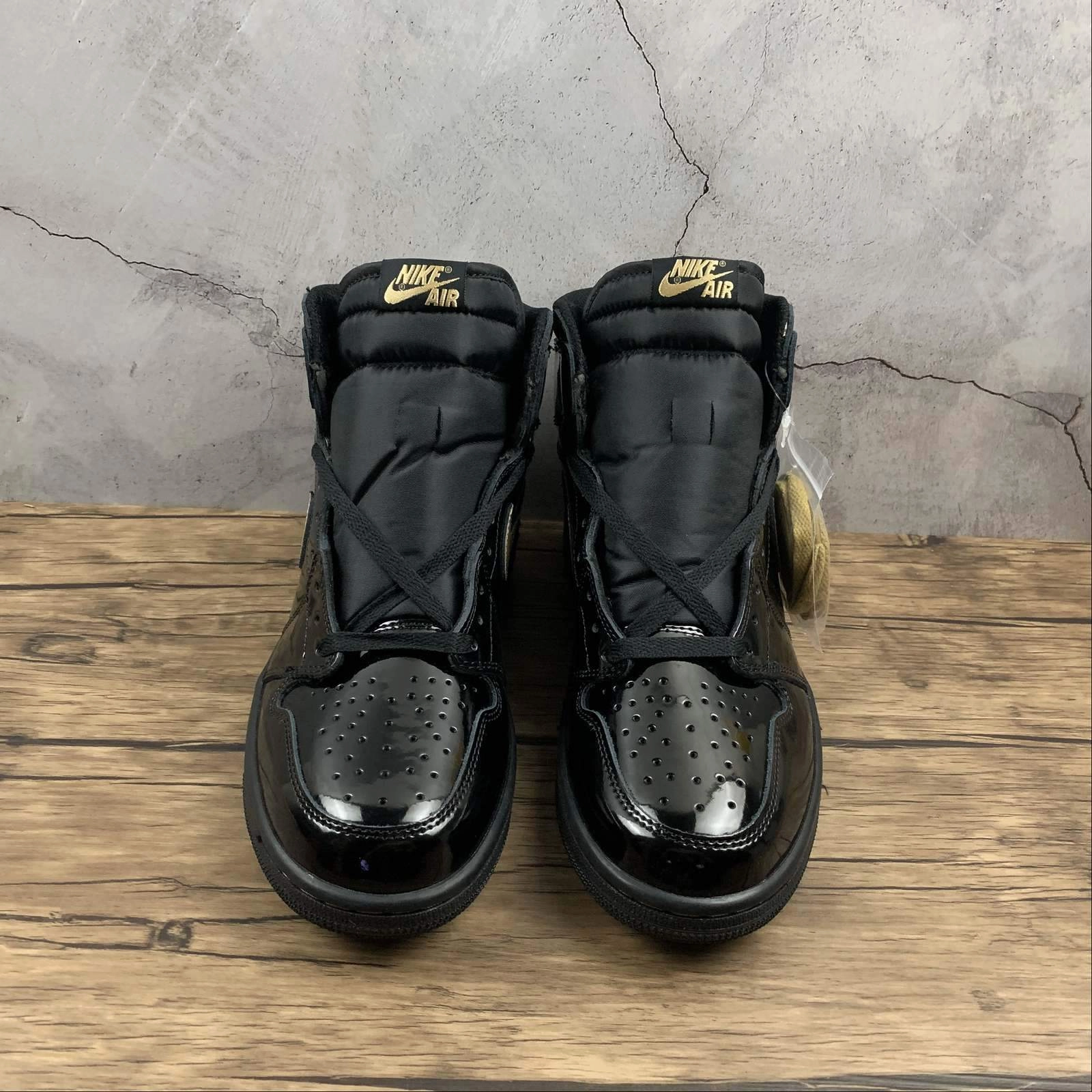 Light Flex Adaptive Harness System Air Jordan 1 Mid Black Metallic Gold