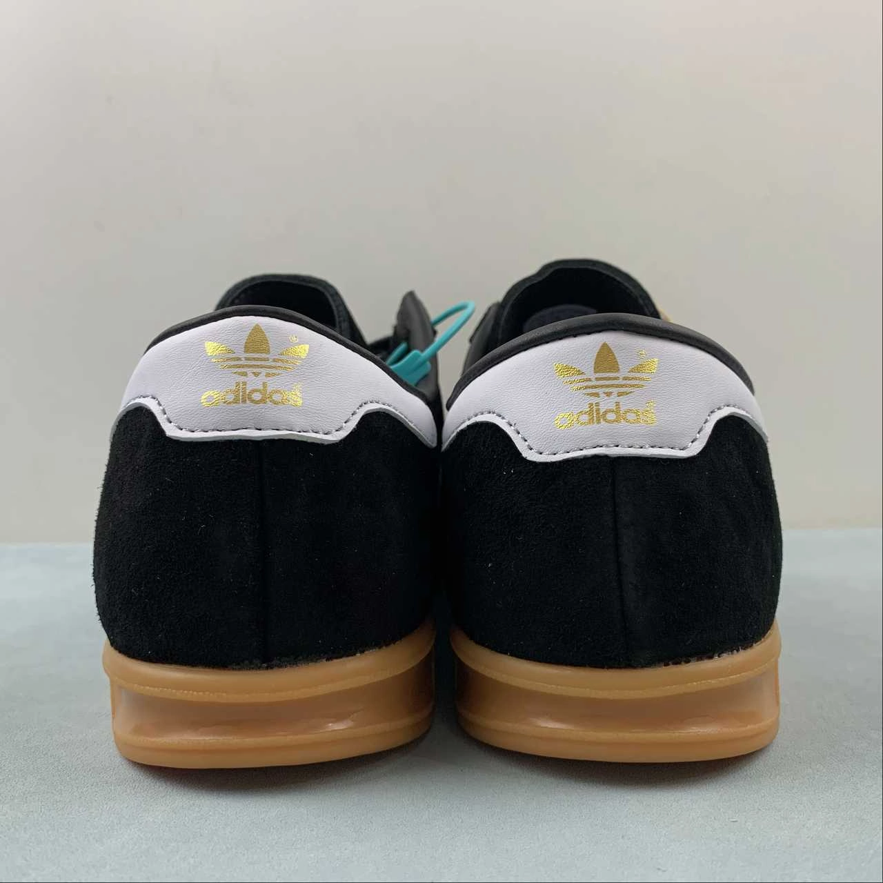 Pace Training winter - suitable Adidas Hamburg Black White Brown S76696