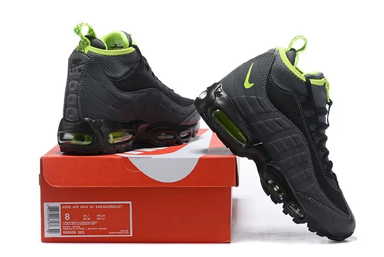 running for energy boost Air Max 95 Sneakerboot Black and Phosphorite Yellow 806809-003
