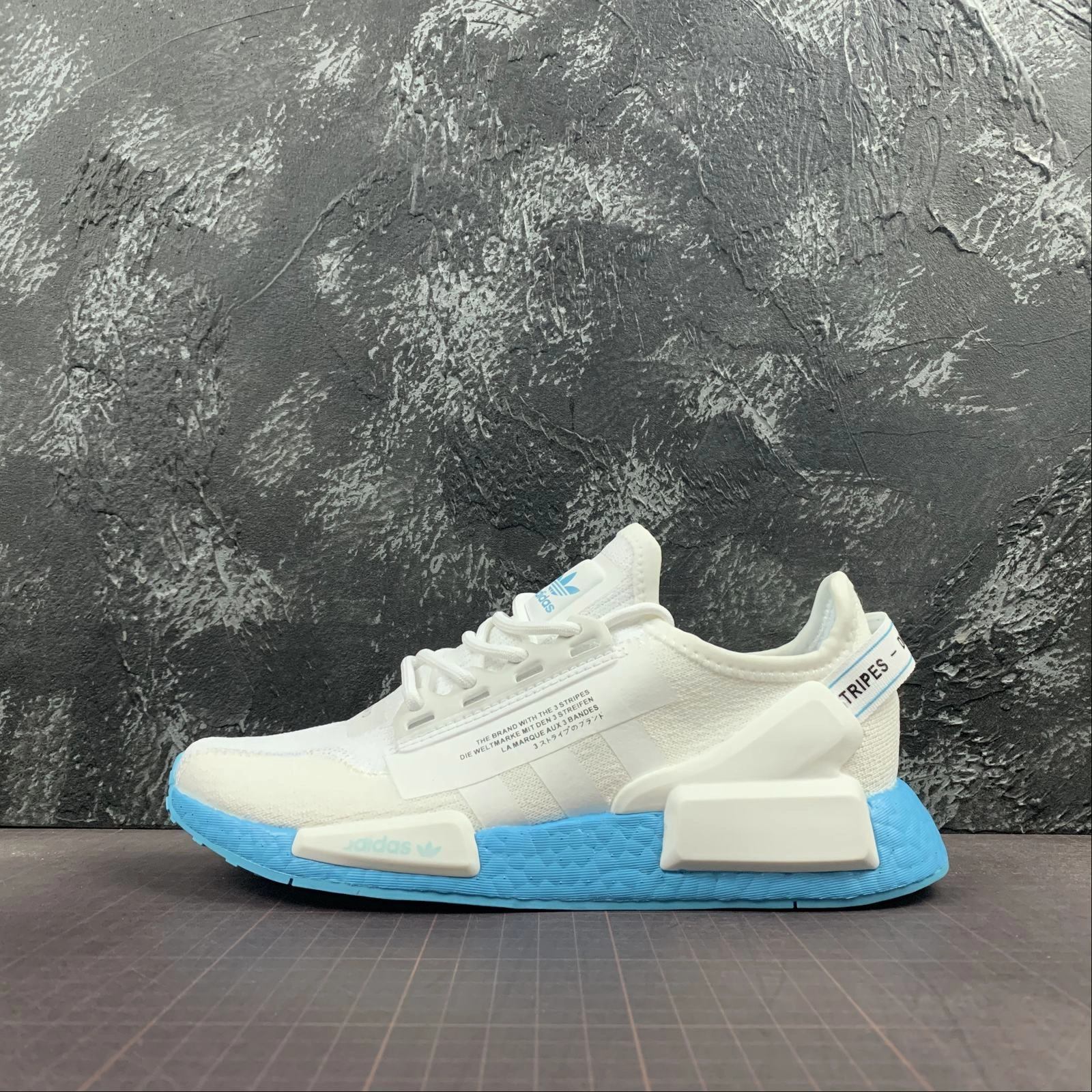 road running shoe elements suitable for experts Adidas NMD R1 V2 White Blue FX3901