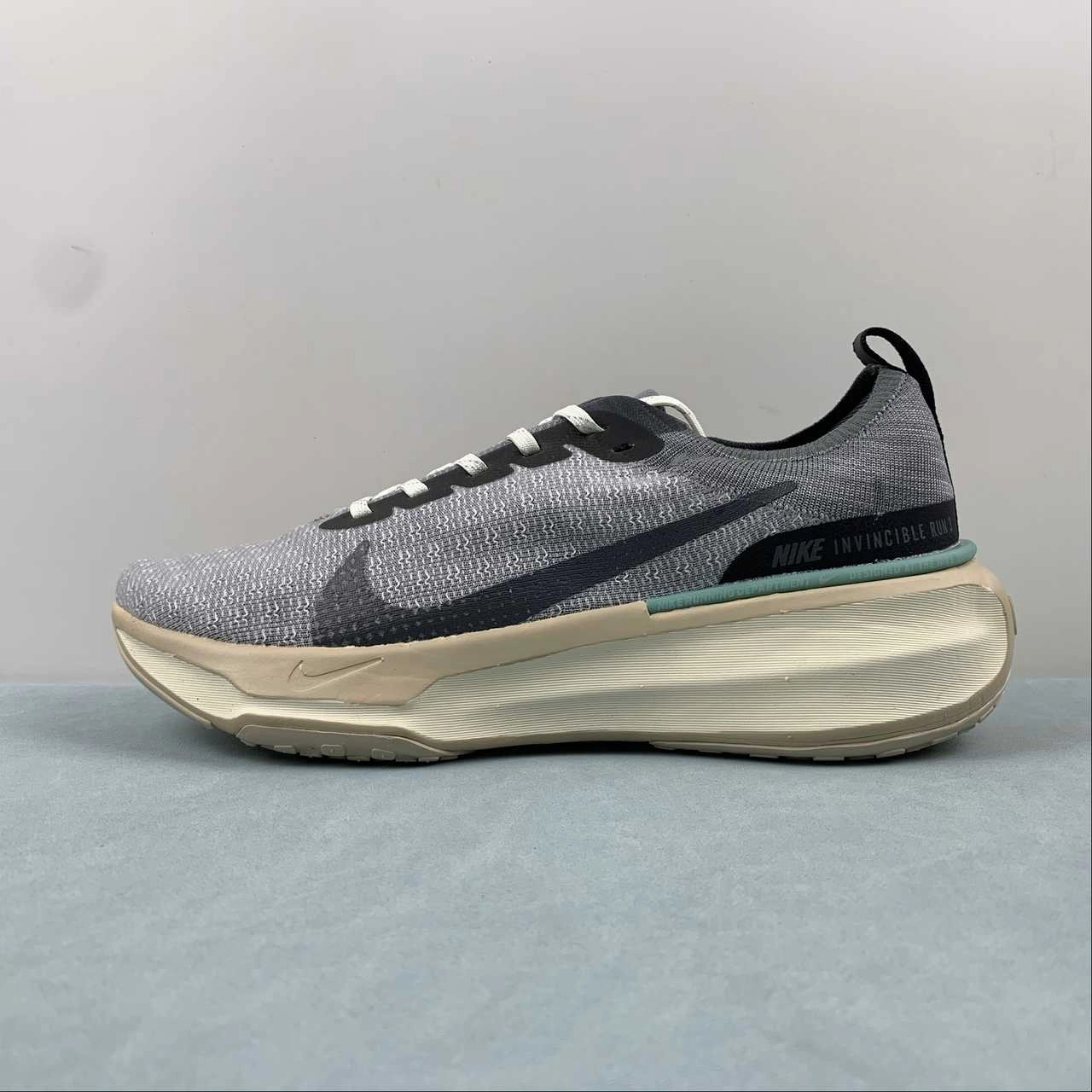 Performance Wear ZoomX Invincible Run FK 3 Cool Gray Iron Gray Black FN7503-065