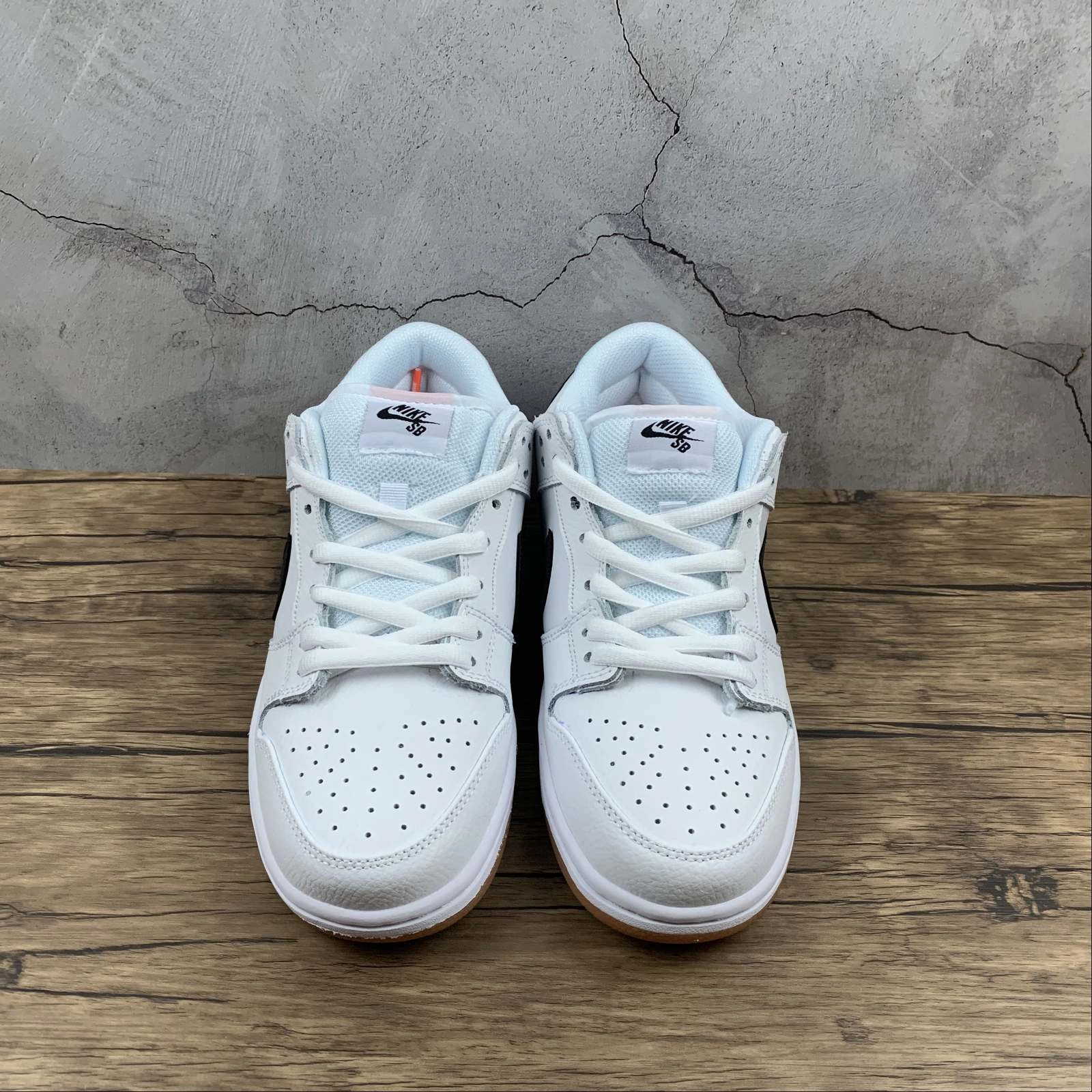 Waterproof Design Classy Touch SB Dunk Low PRO ISO White Black CD2563-100