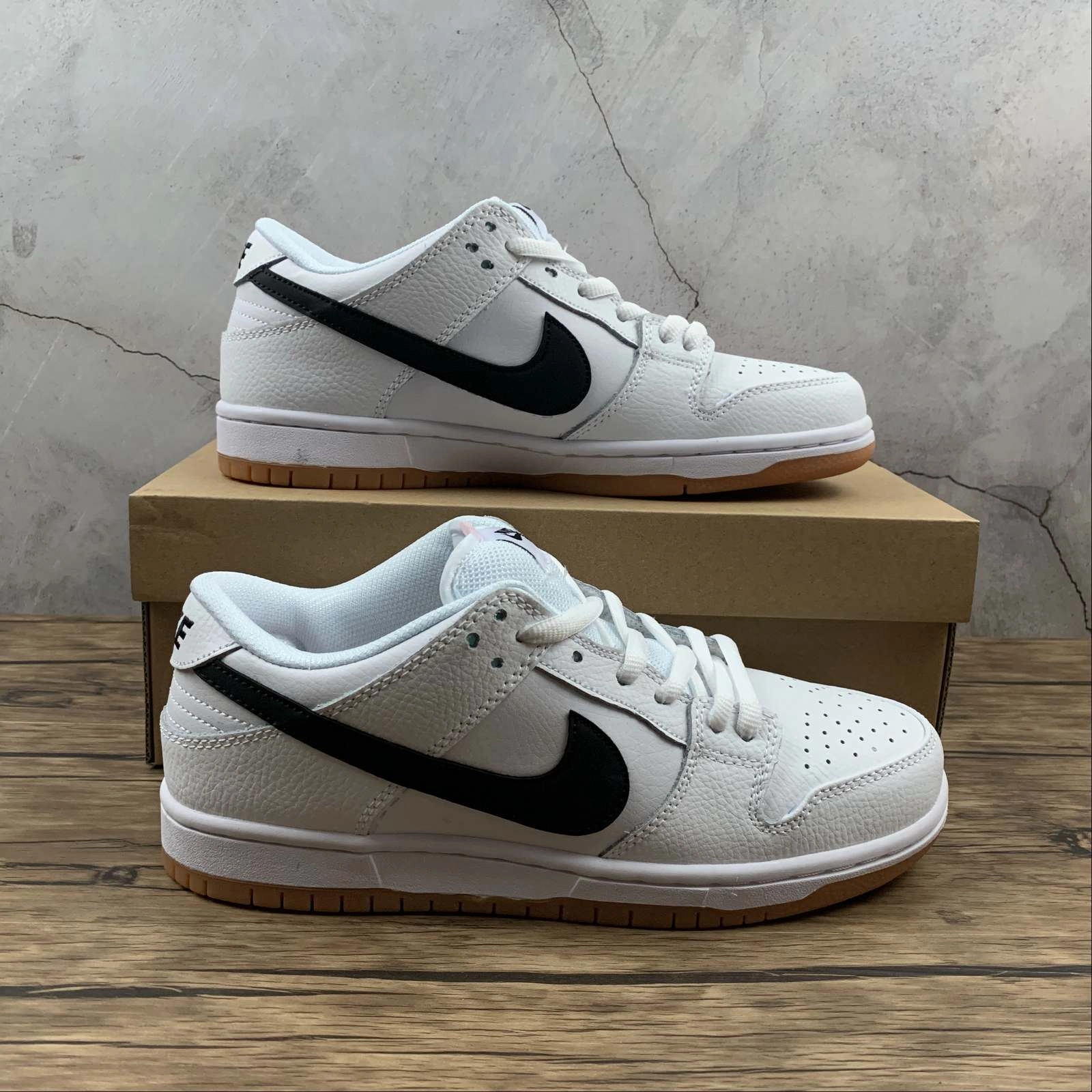 SB Dunk Low PRO ISO White Black CD2563-100 Adaptive Cushion Stack