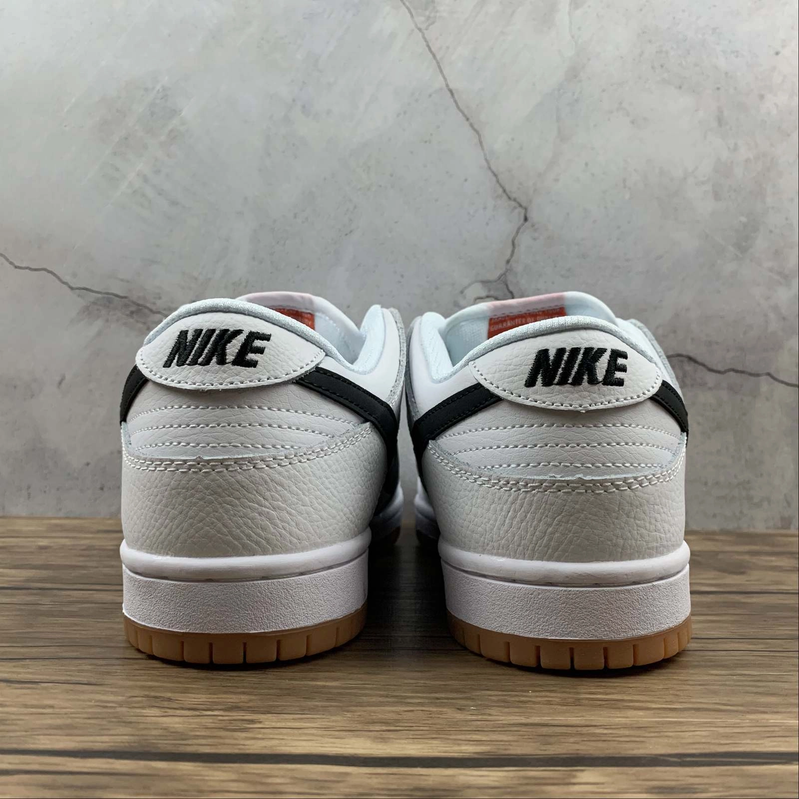 SB Dunk Low PRO ISO White Black CD2563-100 Plush Fit