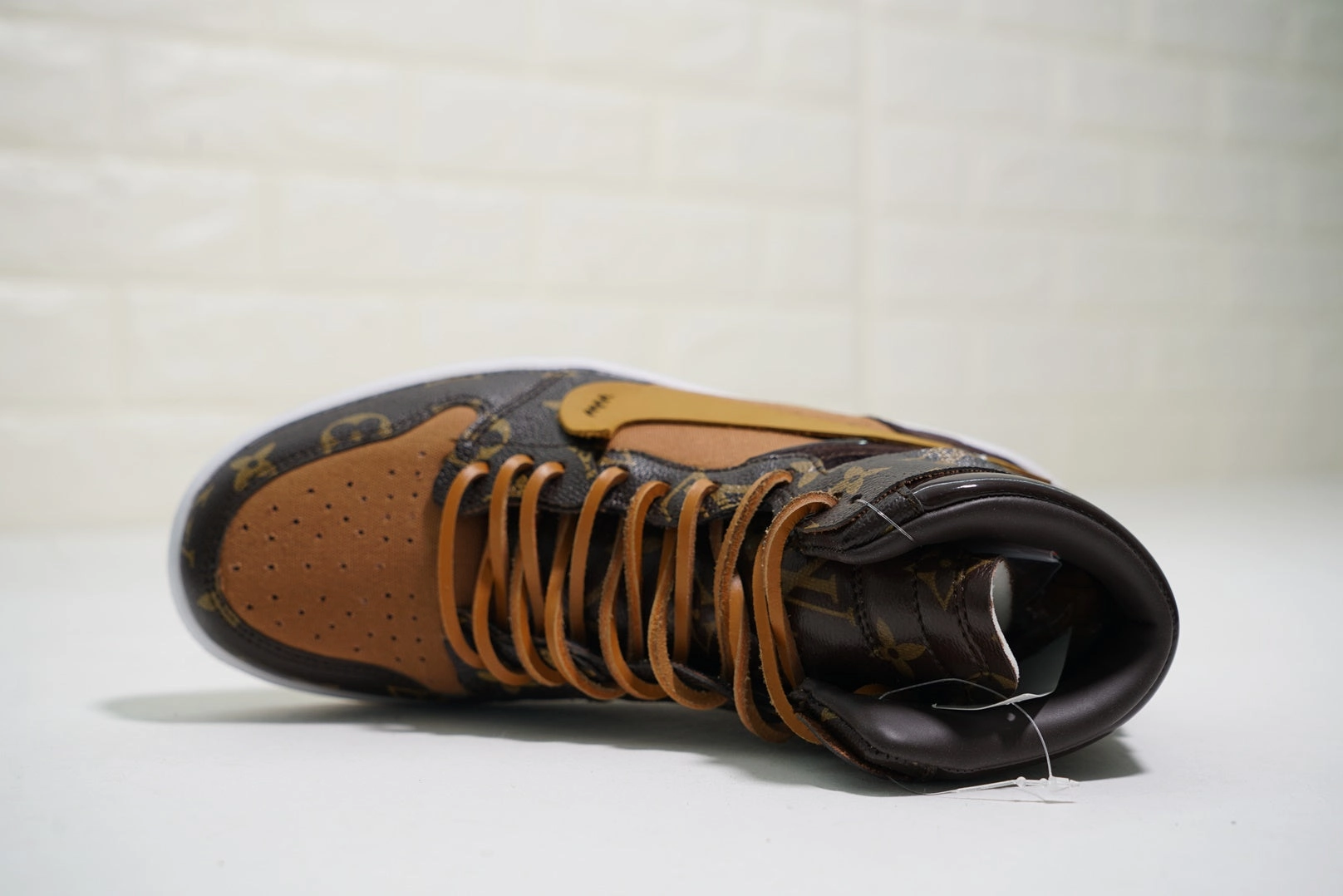 Urban Pace Air Jordan 1 High OG NRG OW Louis Vuitton Coffee Bronw AO0818-158