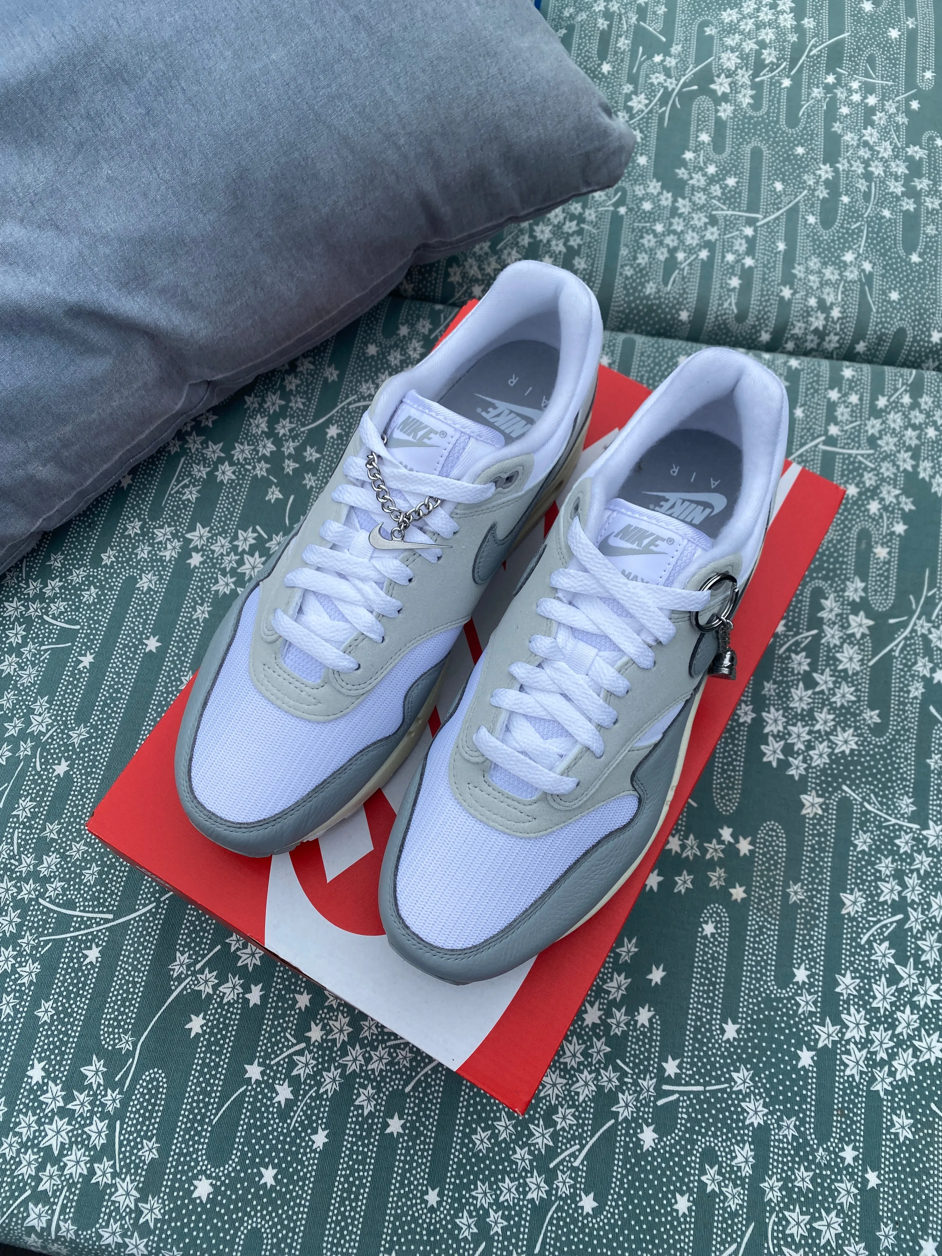 Nike Air Max 1 '87 Pure Platinum Sprinting Shoes
