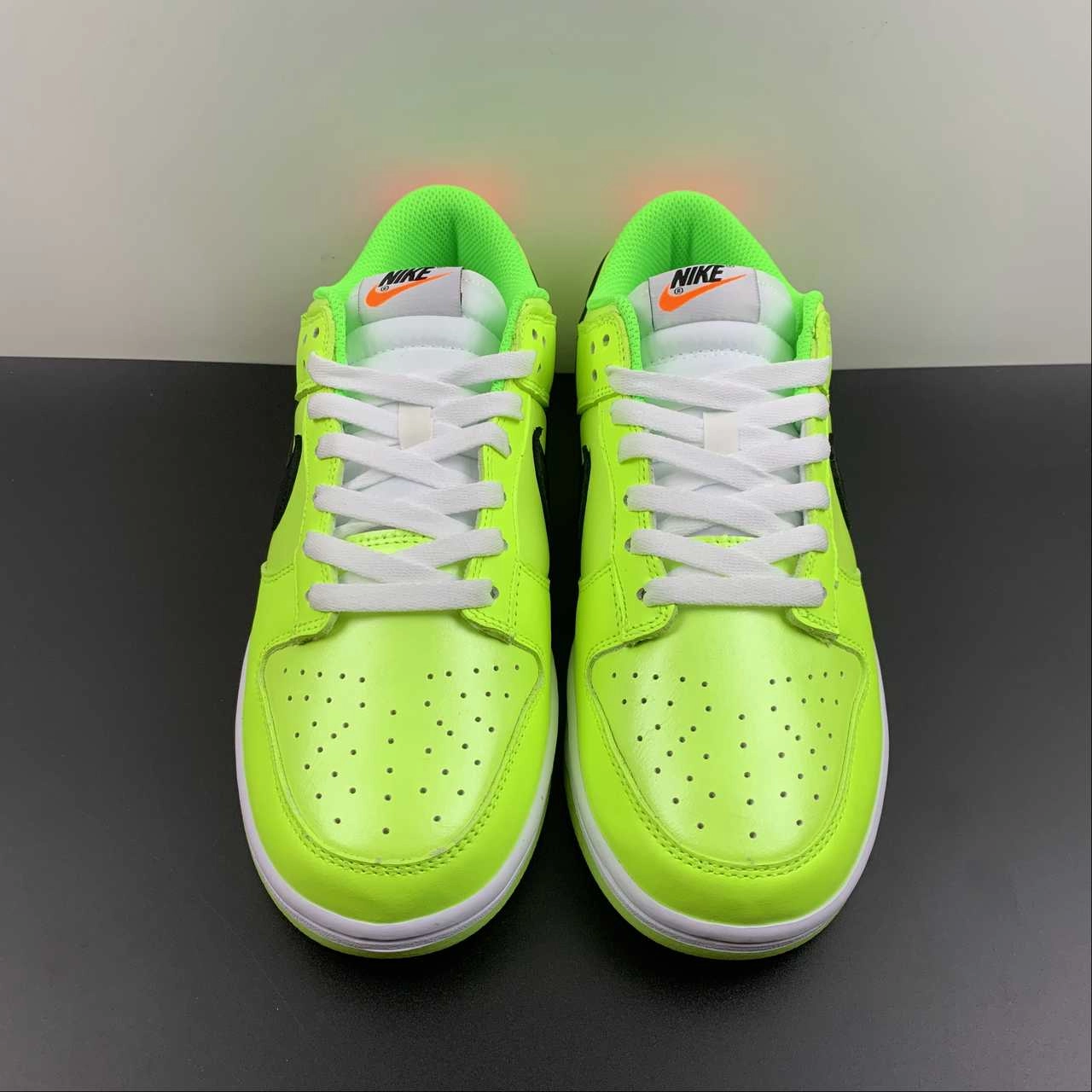 Multi Density SB Dunk Low Glow in the Dark Venom Green Black Glow FJ4610-702