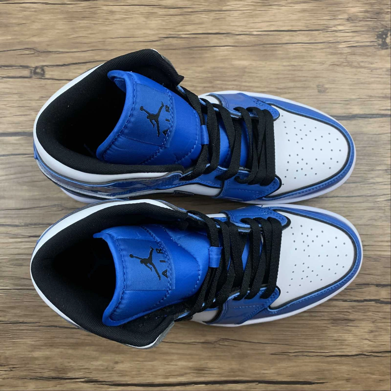Air Jordan 1 Mid Signal Blue Black-White (2021) DD6834-402 Durable Upper Material zip
