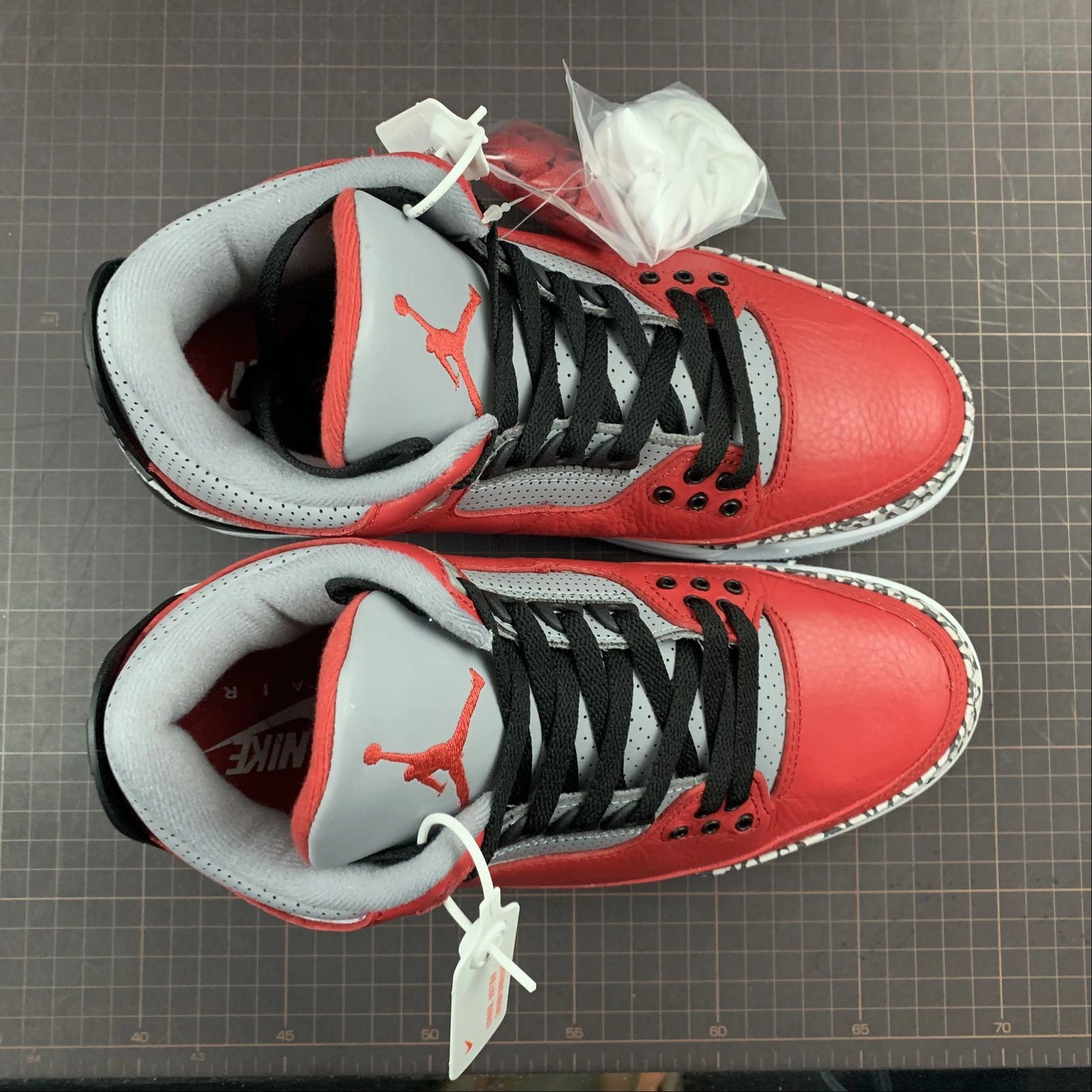 Air Jordan 3 Retro SE Fire Red Fire Red-Grey CK5692-600 Flex grooves