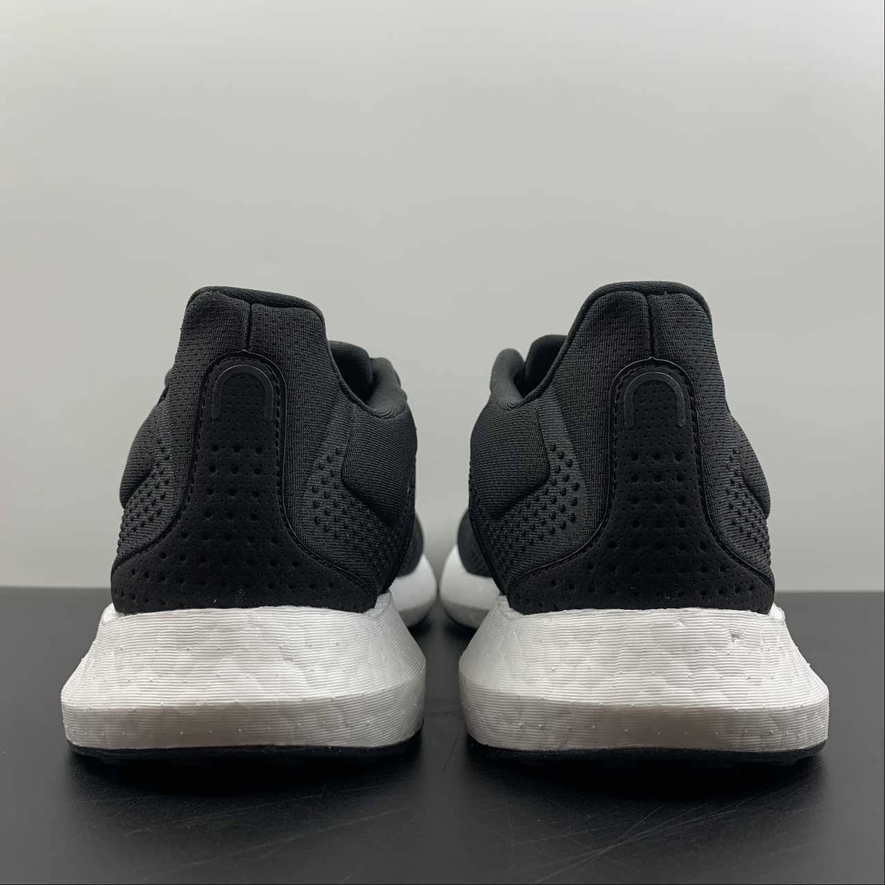 Adidas PureBoost 21 Black White Lightweight Feel Energy - boosting