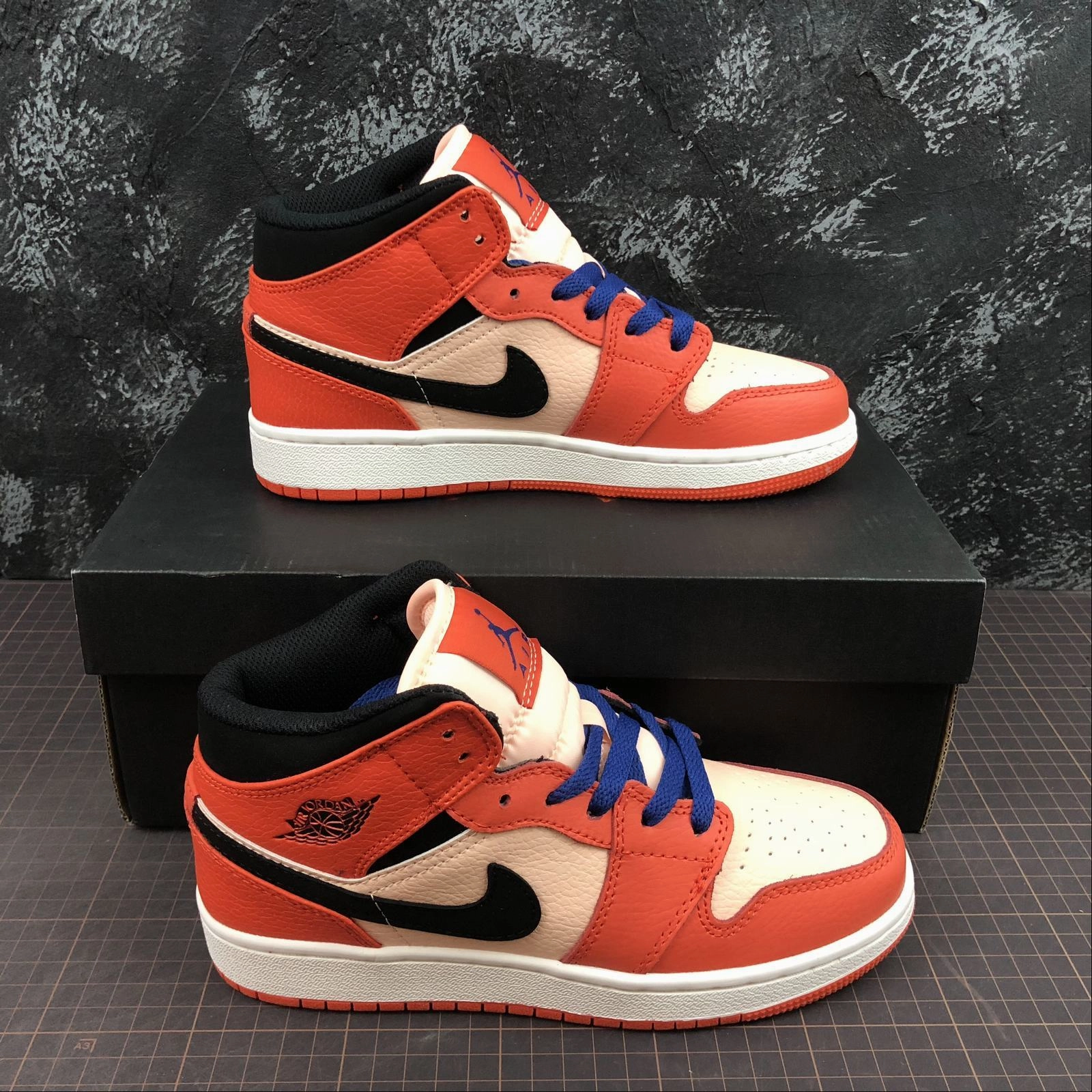 Cushioned Sole Air Jordan 1 Mid Turbo Green Black-Hiper Pink BQ6931-800