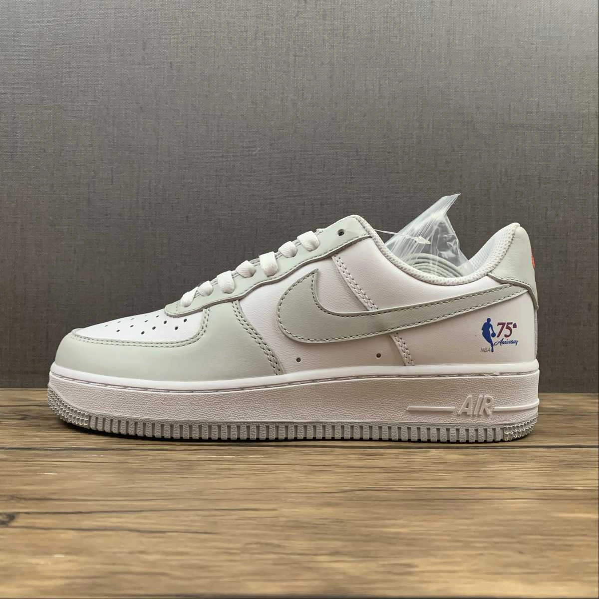 Short Distance Airy Feel NBA x Air Force 1 07 Low White Gray Red AA6902-201
