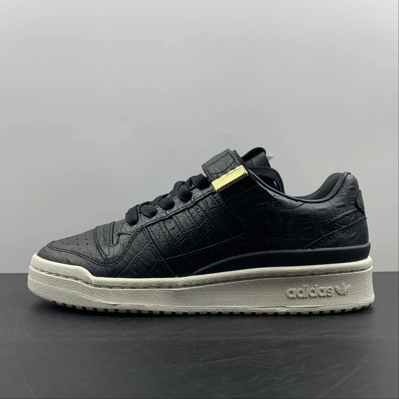Cool Interior Daily Casual Adidas Forum 84 Low Black