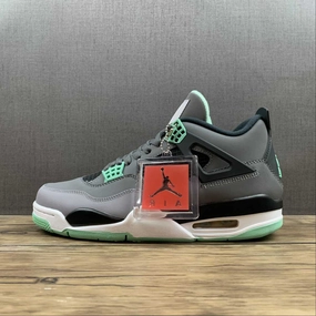 Air Jordan 4 Retro Green Glow 308497-033 Daily Moves